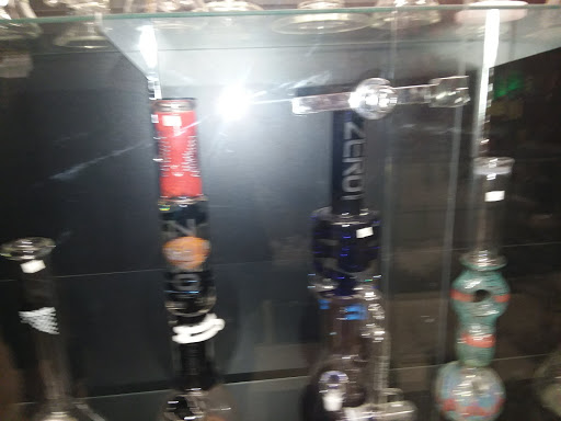 Tobacco Shop «Smokeez Smoke Shop», reviews and photos, 1911 Westminster St, Providence, RI 02909, USA