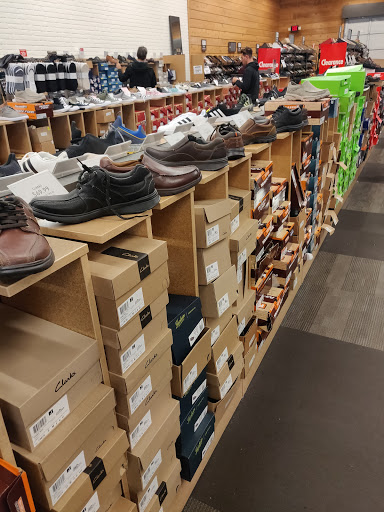 Shoe Store «DSW Designer Shoe Warehouse», reviews and photos, 2485 Richmond Ave, Staten Island, NY 10314, USA