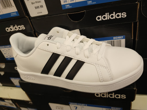 Shoe Store «Shoe Carnival», reviews and photos, 7111 W Alameda Ave, Lakewood, CO 80226, USA