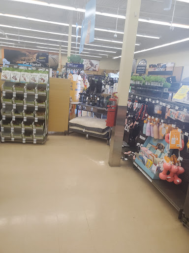 Pet Supply Store «Petco Animal Supplies», reviews and photos, 35860 Chester Rd, Avon, OH 44011, USA