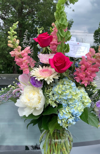 Florist «Fortin Gage Flowers & Gifts», reviews and photos, 86 W Pearl St, Nashua, NH 03060, USA