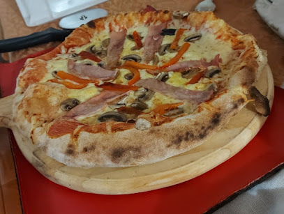 LEOPIZZA Pizzas a la leña