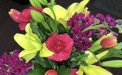 Florist «North Liberty Flower Shop», reviews and photos, 40 Sugar Creek Ln # 2, North Liberty, IA 52317, USA