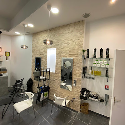 HB ELEGANCE - COIFFEUR MIXTE (tous types de cheveux) à Marseille