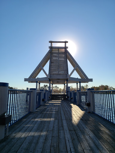 Park «Mike Ward Community Park Woodbridge», reviews and photos, 20 Lake Rd, Irvine, CA 92604, USA