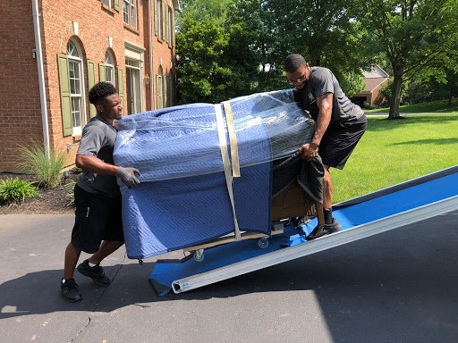 Moving and Storage Service «Two Men and a Truck», reviews and photos, 11445 Rockfield Ct, Sharonville, OH 45241, USA