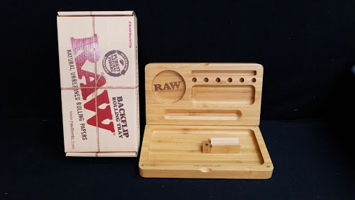 Tobacco Shop «THE GREENMILE VAPE & SMOKE SHOP», reviews and photos, 2014 W Bullard Ave, Fresno, CA 93711, USA