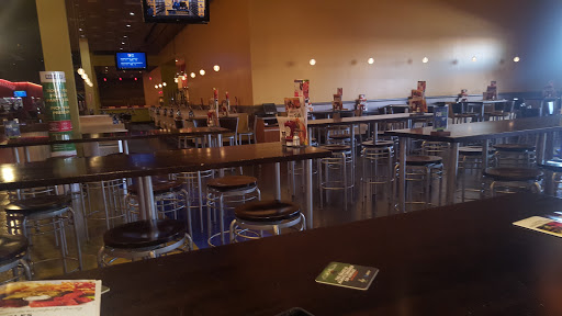 Restaurant «Main Event Entertainment», reviews and photos, 24401 Katy Fwy, Katy, TX 77493, USA