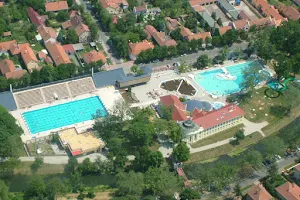 Árpád Spa and swimming pool image