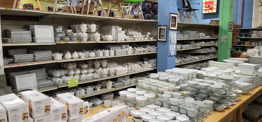 Used Office Furniture Store «City Liquidators: Used Office Furniture», reviews and photos, 830 SE 3rd Ave, Portland, OR 97214, USA