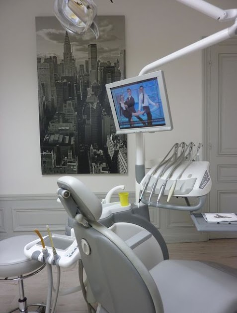 Dentiste Paris 17 - Dr Sophie Farnel-Uzan à Paris (Paris 75)