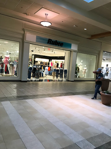 Shopping Mall «Brunswick Square», reviews and photos, 755 NJ-18, East Brunswick, NJ 08816, USA