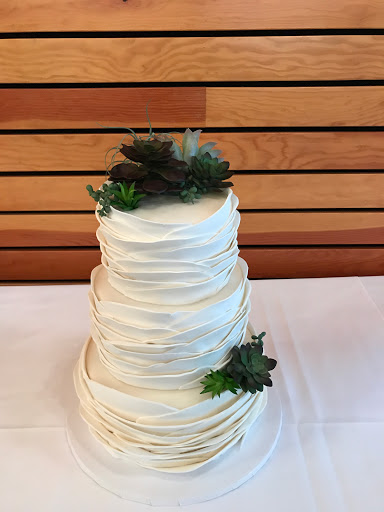 Bakery «Grand Finale Desserts and Pastries», reviews and photos, 225 Franklin Ave, Grand Haven, MI 49417, USA