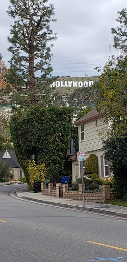 Grocery Store «Beachwood Market», reviews and photos, 2701 Belden Dr, Los Angeles, CA 90068, USA