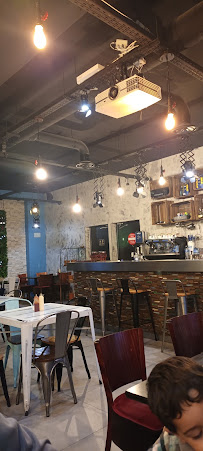 Atmosphère du Restaurant méditerranéen Zeytin Café Mezze Grill à Chessy - n°14