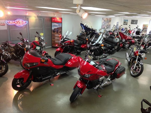 Motor Scooter Dealer «Sportland Motorsports BMW Motorcycles of Urbana», reviews and photos, 1602 N Lincoln Ave, Urbana, IL 61801, USA