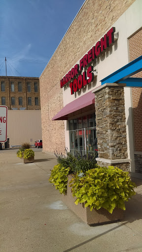 Hardware Store «Harbor Freight Tools», reviews and photos, 6808 W Greenfield Ave, West Allis, WI 53214, USA