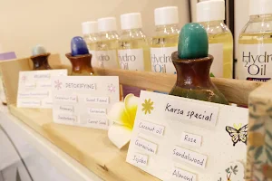 Karsa massage & day spa image