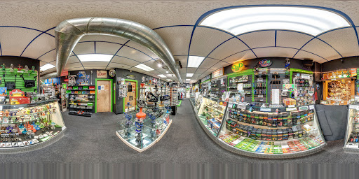 Tobacco Shop «Knuckleheads Tobacco & Gifts», reviews and photos, 550 State St, Madison, WI 53703, USA