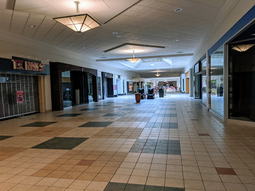 Shopping Mall «Forest Mall», reviews and photos, 835 W Johnson St, Fond du Lac, WI 54935, USA