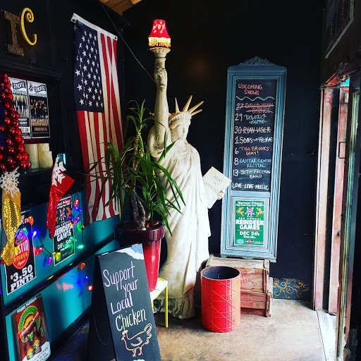 Restaurant «Stickyz Rock-n-Roll Chicken Shack», reviews and photos, 107 River Market Ave, Little Rock, AR 72201, USA