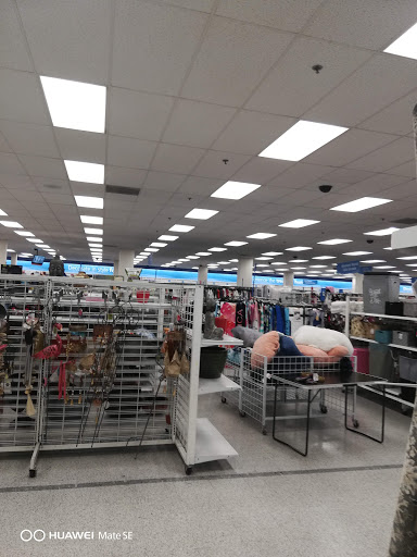 Clothing Store «Ross Dress for Less», reviews and photos, 8361 On the Mall, Buena Park, CA 90620, USA