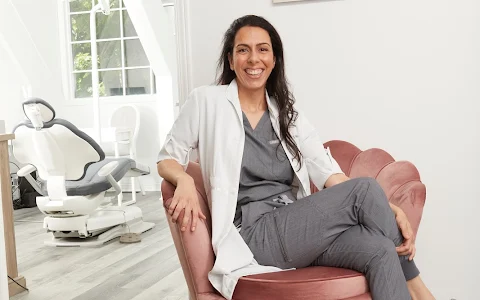 Dr Roxane Katiya - Clinique dentaire, Dentiste Saint-Bruno image