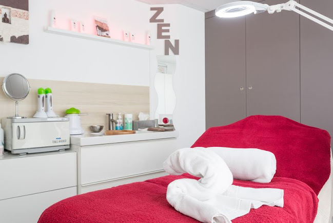 ChrisArtLounge - Waver