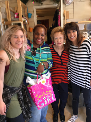 Boutique «Bridges Thrifty Boutique», reviews and photos, 220 W Belt Line Rd, Cedar Hill, TX 75104, USA