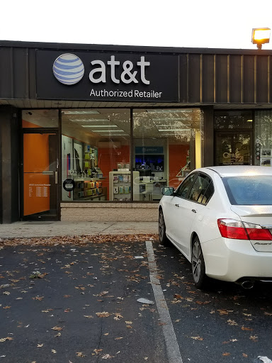 Cell Phone Store «AT&T Authorized Retailer», reviews and photos, 411 Furrows Rd, Holbrook, NY 11741, USA