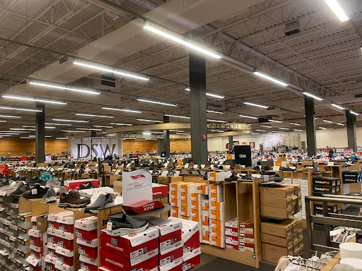 Shoe Store «DSW Designer Shoe Warehouse», reviews and photos, 2485 Richmond Ave, Staten Island, NY 10314, USA