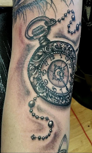 Tattoo Shop «Evolution Tattoo Gallery LLC», reviews and photos, 26741 SE Stark St, Troutdale, OR 97060, USA