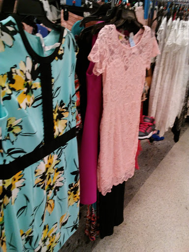 Clothing Store «Ross Dress for Less», reviews and photos, 1955 W Craig Rd, North Las Vegas, NV 89032, USA