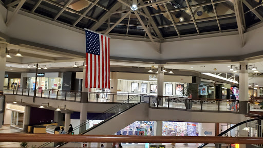 Jewelry Store «Kay Jewelers», reviews and photos, 2136 Mid Rivers Mall Dr, St Peters, MO 63376, USA