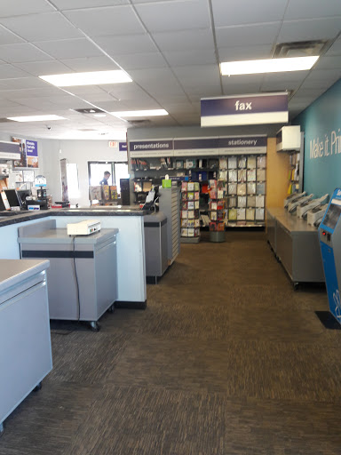Print Shop «FedEx Office Print & Ship Center», reviews and photos, 19049 Mack Ave, Grosse Pointe, MI 48236, USA