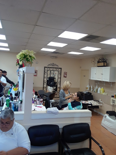 Beauty Salon «Family Hair Salon and Barber Shop», reviews and photos, 880 Towne Center Dr, Poinciana, FL 34759, USA