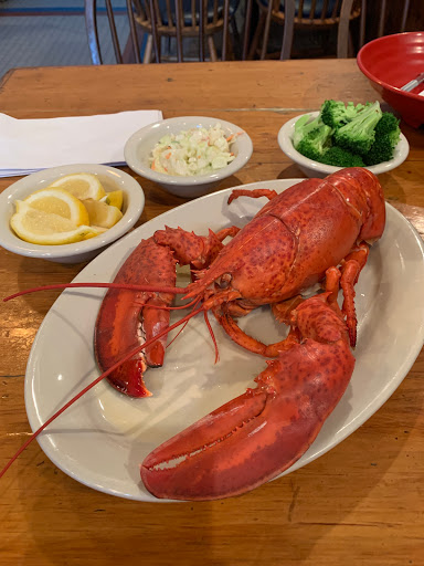 State Liquor Store «NH Liquor & Wine Outlet», reviews and photos, 10 Benning St, West Lebanon, NH 03784, USA