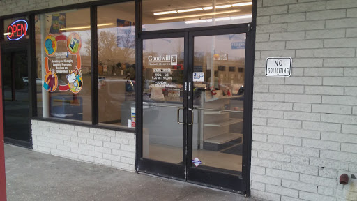Thrift Store «Bellevue Goodwill Store», reviews and photos