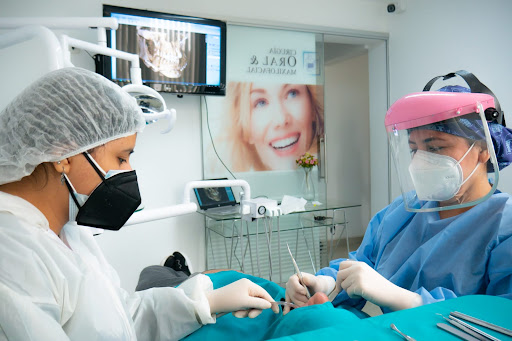 ECIMAX - Centro odontológico de cirugía oral y maxilofacial