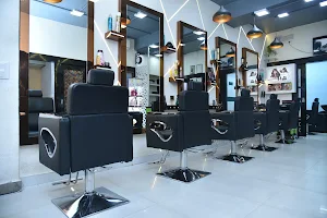 Yasin Rahees hair studio & beauty salon image