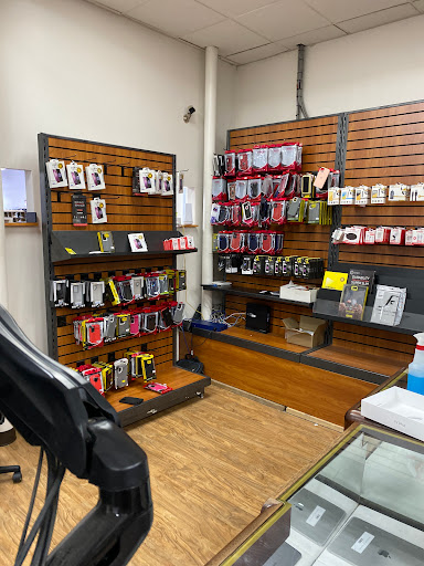 Cell Phone Store «CELL IT HERE», reviews and photos, 310 Main St, Bridgeport, OH 43912, USA