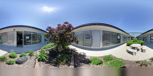 Pawn Shop «Sterling & Knight Jewelry & Pawn», reviews and photos, 244 E Ogden Ave #114, Hinsdale, IL 60521, USA