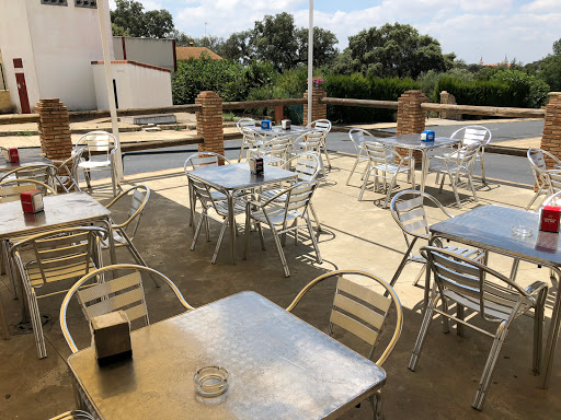 Información y opiniones sobre Bar Restaurante El Enreo de Zalamea La Real