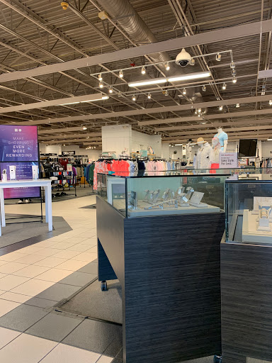 Department Store «Saks OFF 5TH», reviews and photos, 5709 Factory Shops Blvd, Ellenton, FL 34222, USA