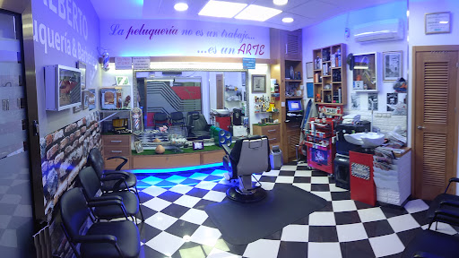 Peluquería Alberto y Barbería en Cáceres‎, Cáceres‎