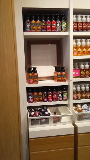Beauty Supply Store «Bath & Body Works», reviews and photos, 34986 Midway Outlet Dr, Rehoboth Beach, DE 19971, USA