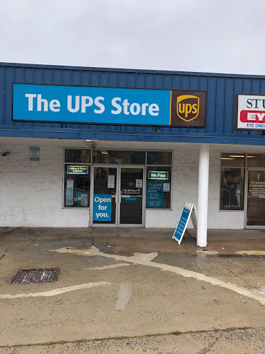 Shipping and Mailing Service «The UPS Store», reviews and photos, 579 Raritan Rd b, Roselle, NJ 07203, USA