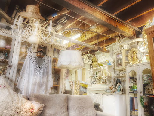 Florist «Buss Flower Shop», reviews and photos, 322 N Milwaukee Ave, Libertyville, IL 60048, USA