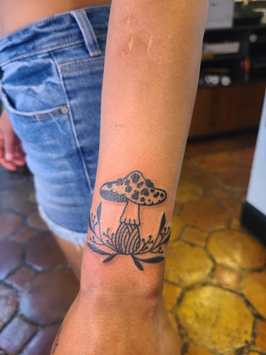 Tattoo Shop «Heart Of Gold Tattoo», reviews and photos, 853 E 400 S, Salt Lake City, UT 84102, USA