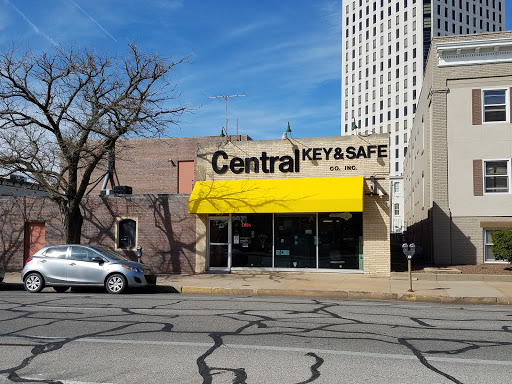 Locksmith «Central Key & Safe», reviews and photos, 305 N Market St, Wichita, KS 67202, USA